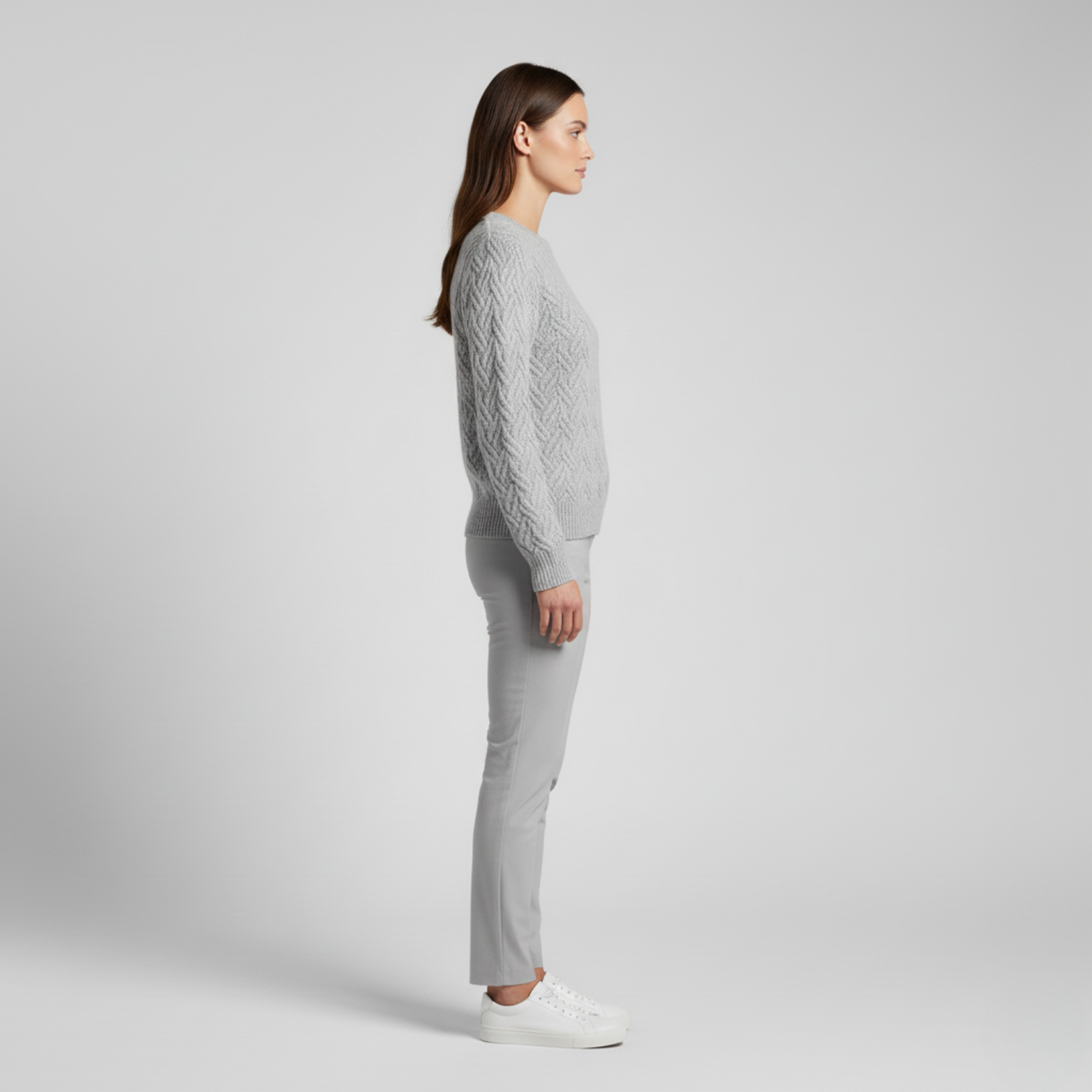 Natalia – Sweter z półzamkiem i długimi rękawami