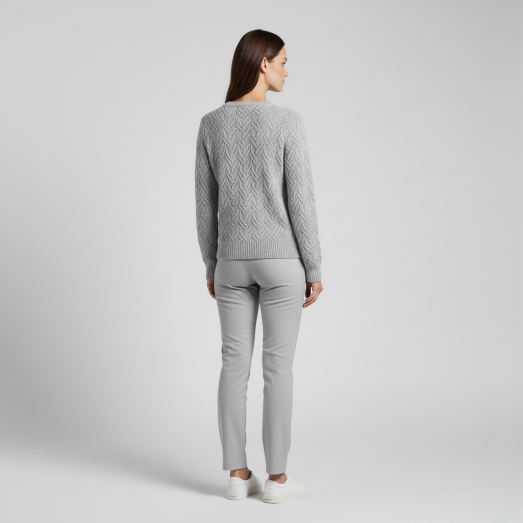 Natalia – Sweter z półzamkiem i długimi rękawami