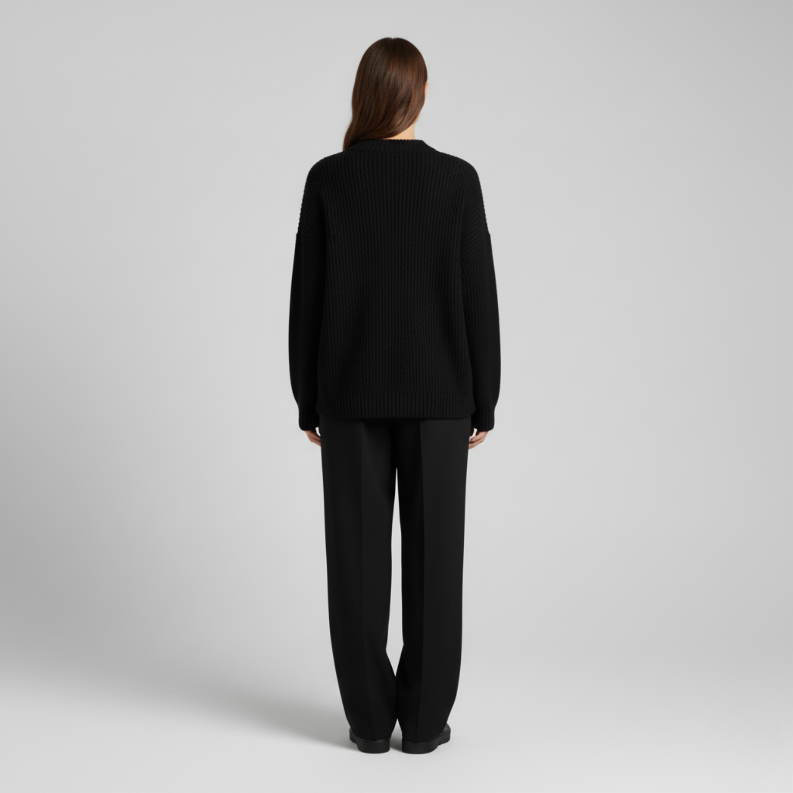 Sofia – Sweter o luźnym kroju z długimi rękawami